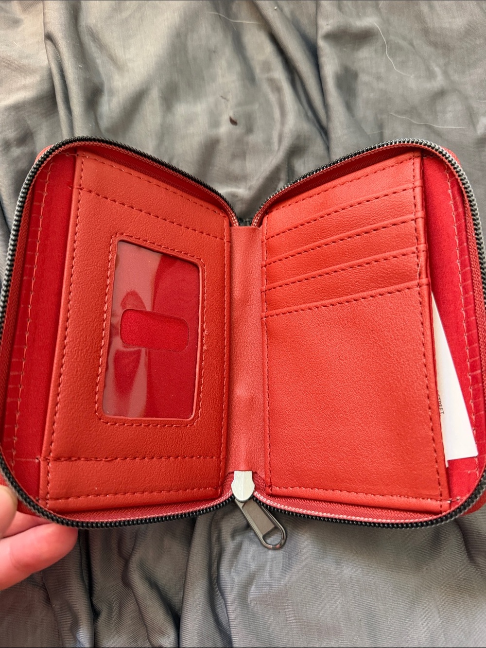 Loungefly Terrifier Art the Clown Zip Wallet - Black & Red - Picture 3 of 3